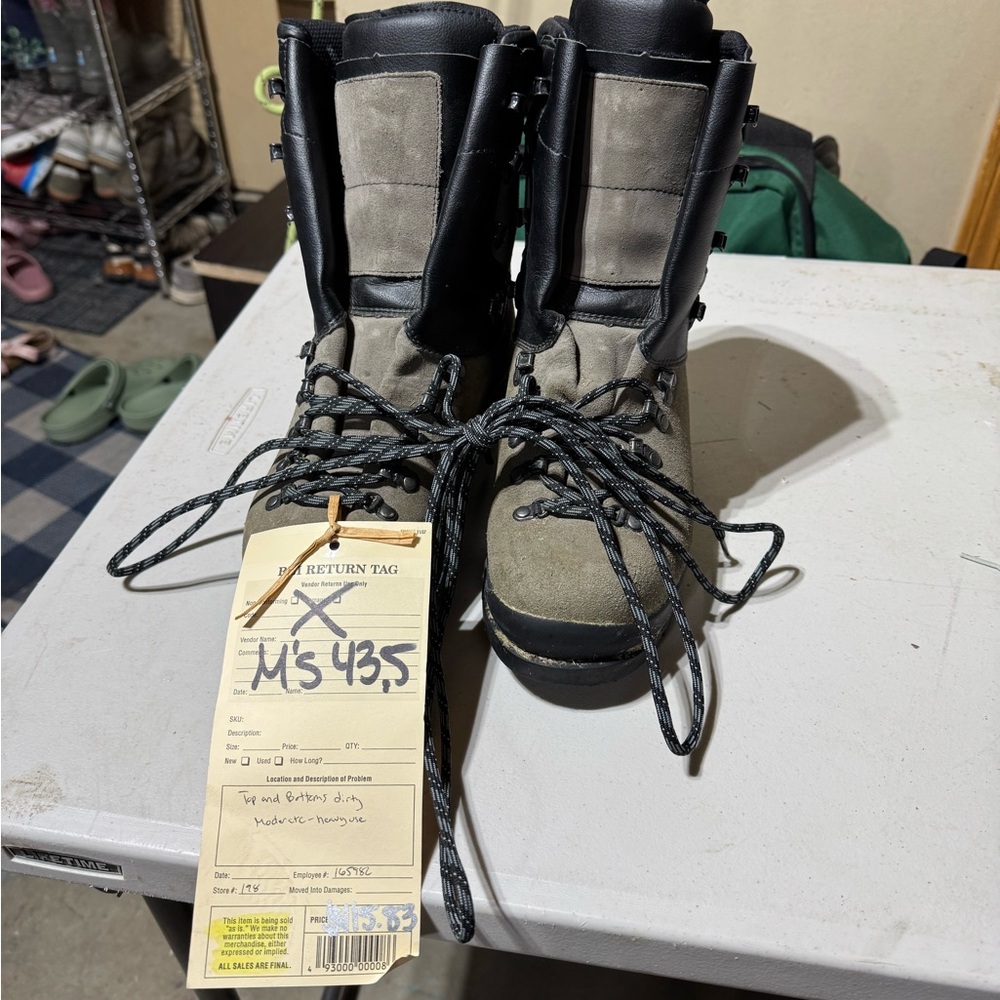 Scarpa Black and Gray Hiking Boots